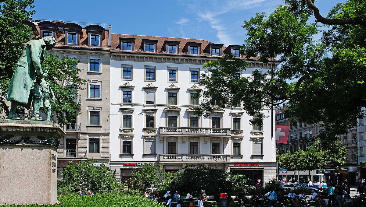 Bahnhofstrasse 81 / Schweizergasse 2, 4, Zürich