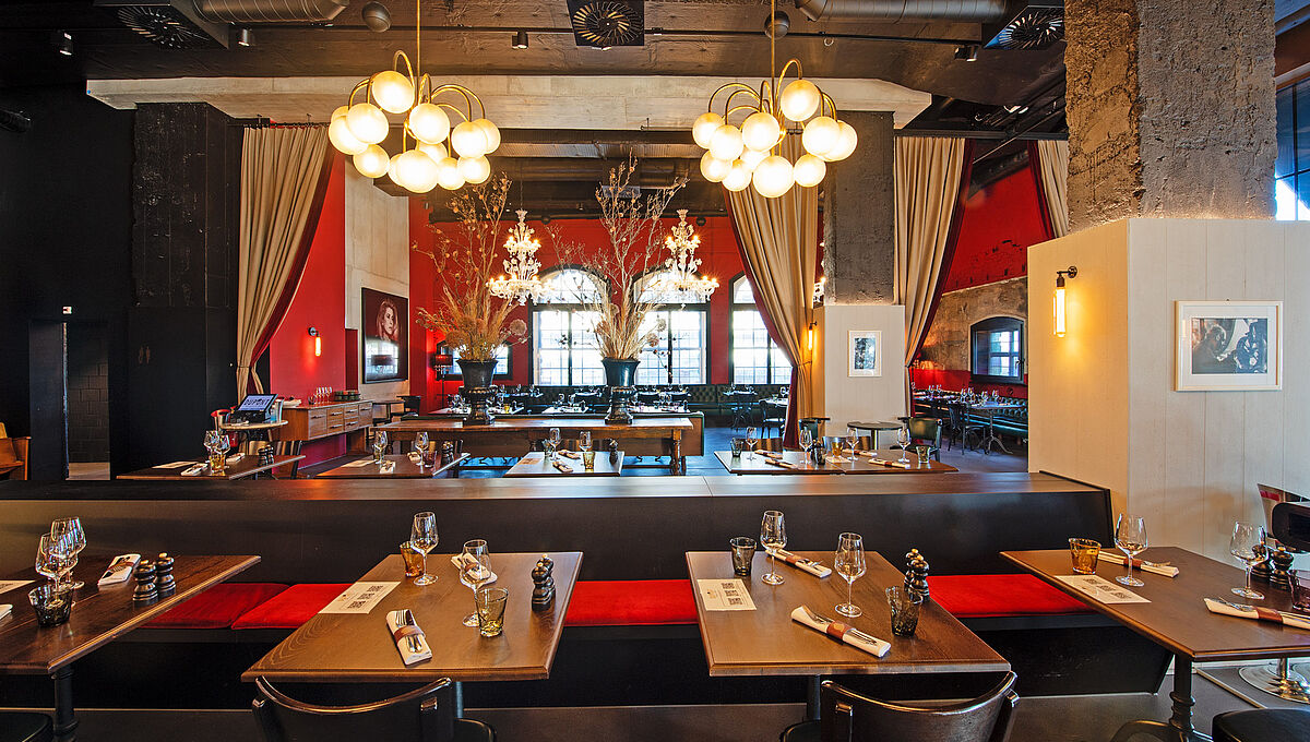 Waisenhausstrasse 2, 4 / Bahnhofquai 7, Zürich