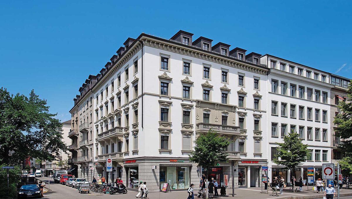 Bahnhofstrasse 81 / Schweizergasse 2, 4, Zürich